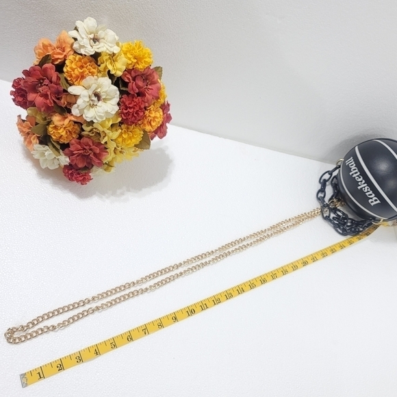 BASKETBALL CROSSBODY PURSE - Picture 5 of 7